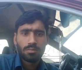 Majied, 19, Adam