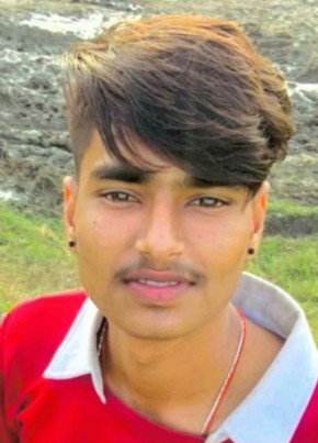 Aniket, 18, India, New Delhi