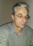 Oleg, 62 года, București