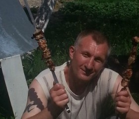  Alex, 52 года, Police