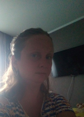 Анастасия, 41, Россия, Нижневартовск