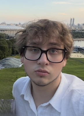 Павел из Москвы 19 лет