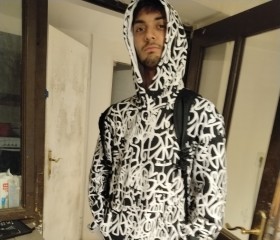 Levi, 21, Carei
