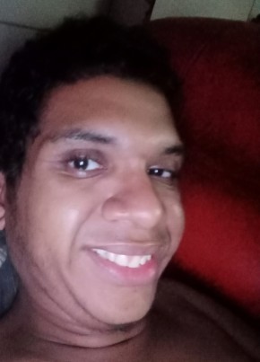 Jonathan Robert из Salvador 21 год
