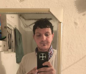 Santiago, 26, Montevideo
