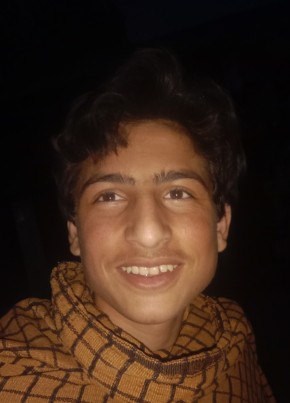 Khan, 18, پاکستان, كاموكى‎
