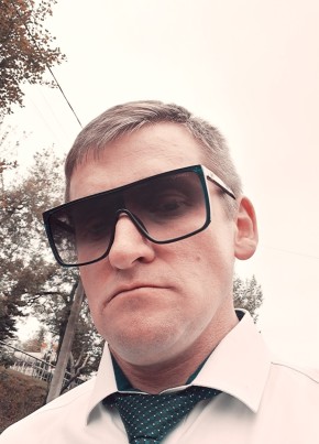 Максим, 41, Россия, Кудепста