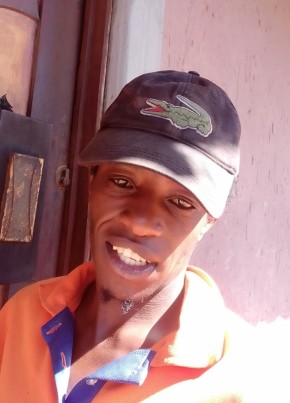 Dino из Soweto 32 года
