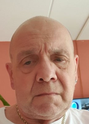 George из Almere Stad 66 лет