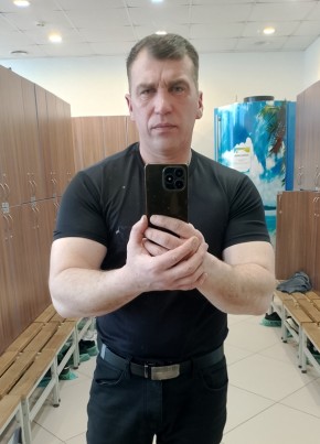 Михаил из Санкт-Петербурга 46 лет