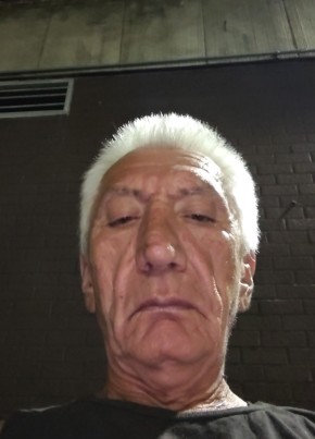 Ernesto из New York City 62 года