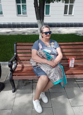 Ольга, 70, Россия, Южно-Сахалинск
