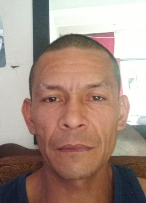 Juan из Piedecuesta 18 лет