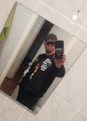 Михаил из Волгограда 36 лет