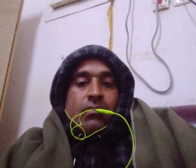 Raja Umer, 18, Valencia