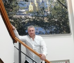 Валерий, 58 лет, Казань