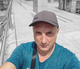 Sergey, 44, Irkutsk