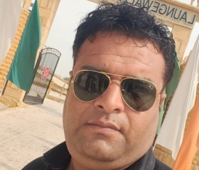 Sushil tripathi, 35, Banda (Uttar Pradesh)