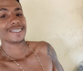 Carlos Henrique, 25, Belo Horizonte