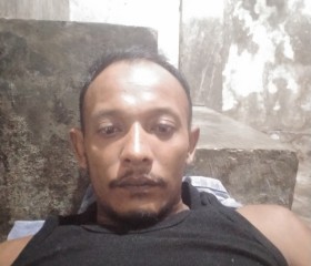 Khairunnas, 36, Banda Aceh