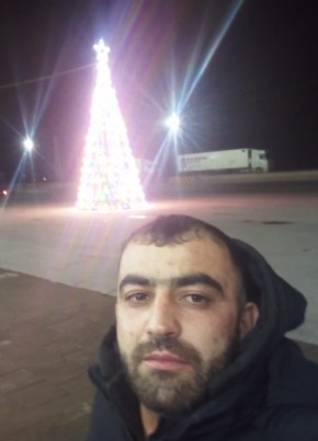 Елнур из Хасавюрта 39 лет