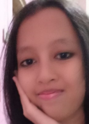 Lulu, 19, Indonesia, Magelang