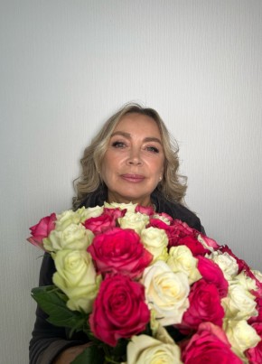 Ирина, 65, Россия, Санкт-Петербург