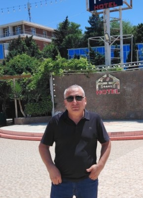 Заур из Новосибирска 48 лет