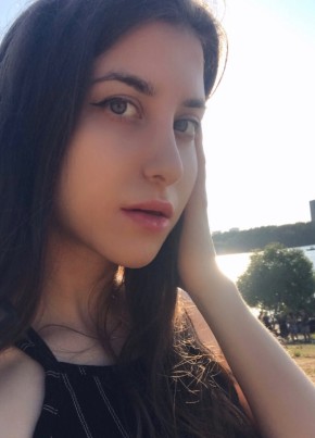 Arina, 26, Russia, Moscow