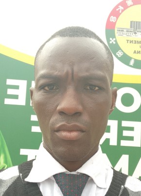 Ebenezer из Lomé 36 лет