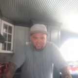 Travis, 39  , Radford