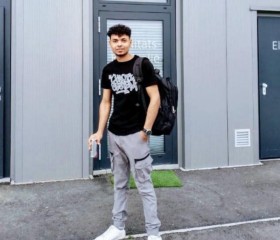 Ahmed, 21, Vienna