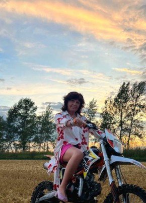 Elena, 49, Russia, Barnaul