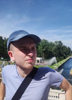 Арсений из Красноярска 23 года