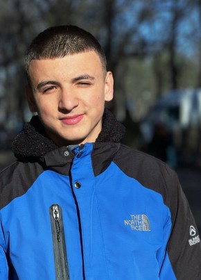 Юрий, 24, Россия, Армянск