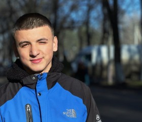 Юрий, 24 года, Армянск