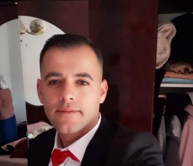 Artur, 26, Tirana