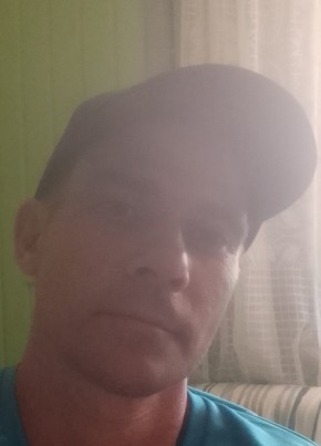 Luciano, 43, República Federativa do Brasil, Santa Rosa
