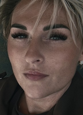 Елена из Тихвина 43 года