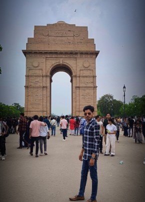 Mohd Sharuk, 18, India, Delhi