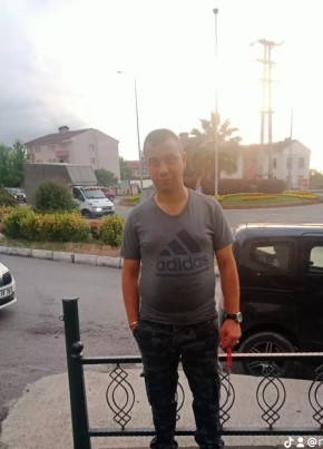 EREN из Trabzon 33 года
