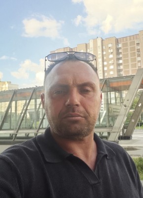 Павел из Лыткарино 42 года