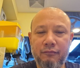 Sher, 22, Guangzhou