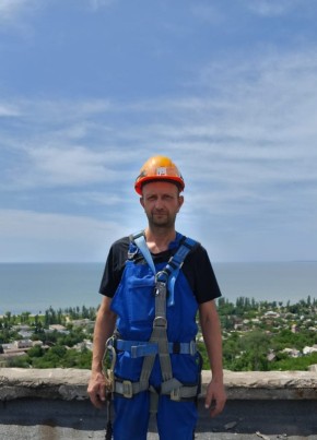 Игорь, 42, Россия, Зеленогорск (Красноярский край)