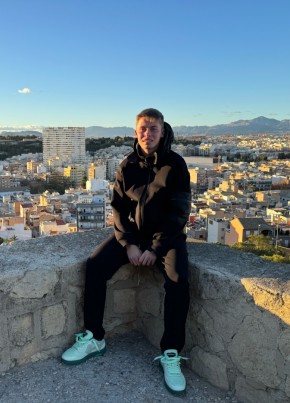 Aleksandr, 18, Estado Español, Alicante