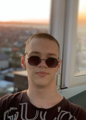 Денис из Перми 18 лет