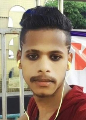 Raja, 19, India, Hyderabad