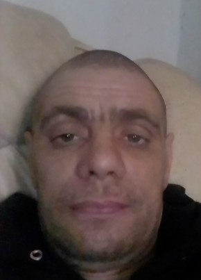 Виктор, 39, Россия, Киселевск