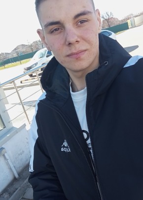 Альберт, 18, Россия, Каневская