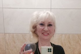 Irena, 61 - Just Me